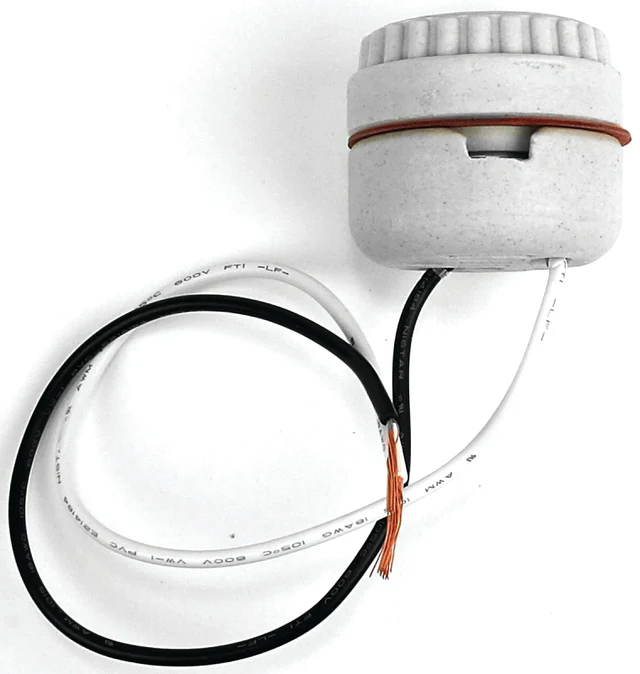 Socket Porcelain 2pc w/Wire Lea